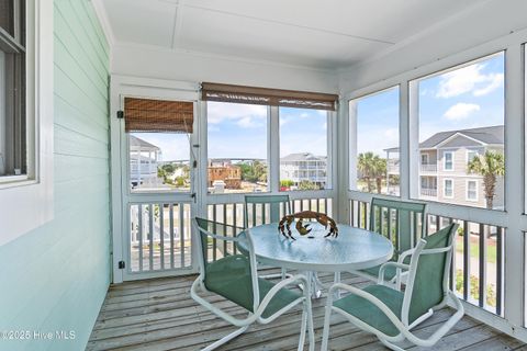 Single Family Residence in Holden Beach NC 121 Ferry Road 15.jpg