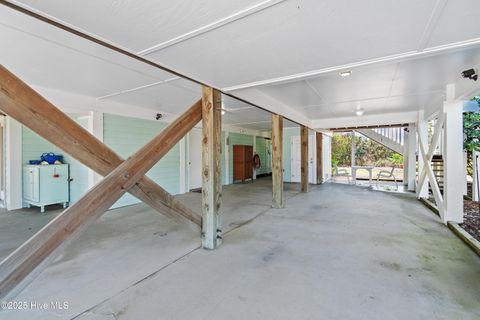 Single Family Residence in Holden Beach NC 121 Ferry Road 49.jpg