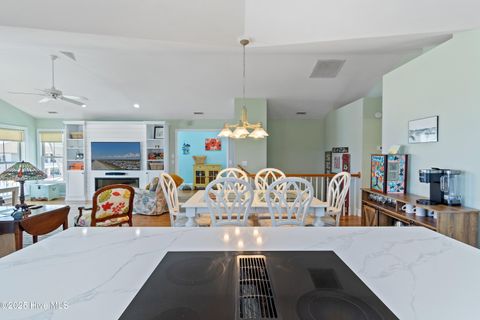 Single Family Residence in Holden Beach NC 121 Ferry Road 10.jpg