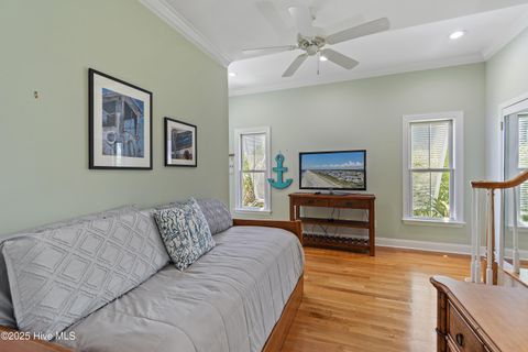 Single Family Residence in Holden Beach NC 121 Ferry Road 28.jpg