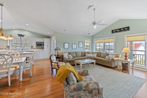 Single Family Residence in Holden Beach NC 121 Ferry Road 4.jpg