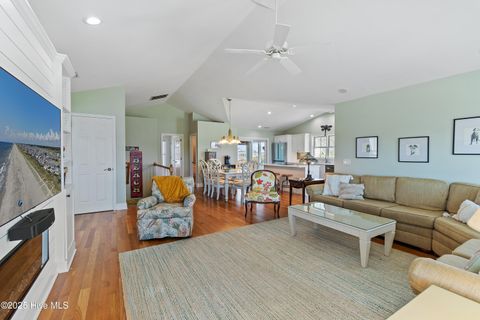 Single Family Residence in Holden Beach NC 121 Ferry Road 54.jpg