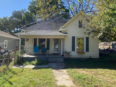 Single Family Residence in Springfield MO 1634 Lee Street.jpg
