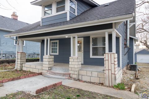 Single Family Residence in Emporia KS 1230 Exchange St.jpg