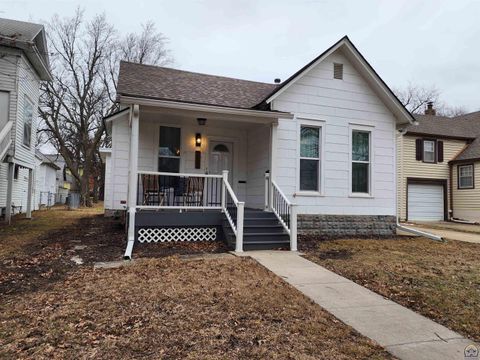 Single Family Residence in Emporia KS 1105 Constitution St.jpg