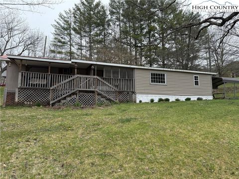 Single Family Residence in Lansing NC 253 Bobby Rash Road.jpg
