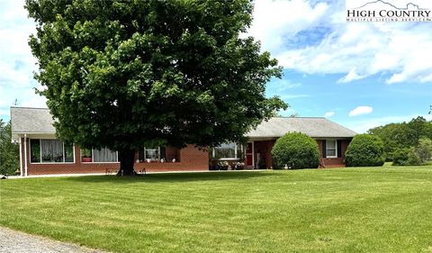 Single Family Residence in Piney Creek NC 714 Piney Creek School Road.jpg