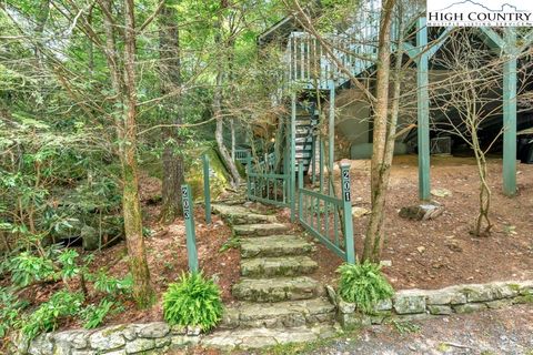 Single Family Residence in Boone NC 201/203 Laurel.jpg