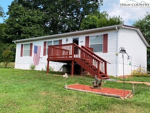 Single Family Residence in Jefferson NC 3945 US Hwy 221 N..jpg