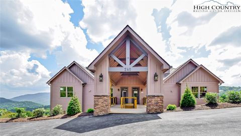 Condominium in Sugar Mountain NC 164 Ridgeline Drive.jpg
