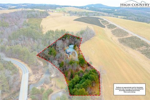 Single Family Residence in Ennice NC 4277 Glade Valley Road.jpg