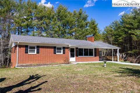 Single Family Residence in Ennice NC 627 Saddle Mountain Church Road.jpg
