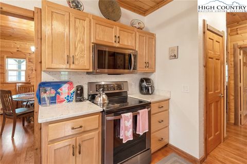 Single Family Residence in Piney Creek NC 191 Tristate Knoll 13.jpg