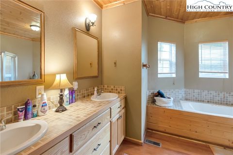 Single Family Residence in Piney Creek NC 191 Tristate Knoll 23.jpg