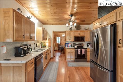 Single Family Residence in Piney Creek NC 191 Tristate Knoll 11.jpg