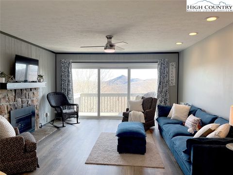 Condominium in Sugar Mountain NC 161 Skyleaf Drive.jpg