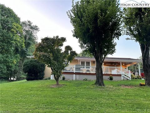 Single Family Residence in Sparta NC 368 Westview Drive.jpg