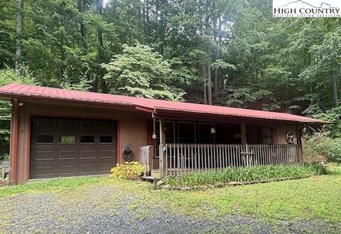 Single Family Residence in Jefferson NC 2202 Old 16 Highway.jpg