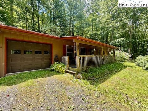 Single Family Residence in Jefferson NC 2202 Old 16 Highway.jpg
