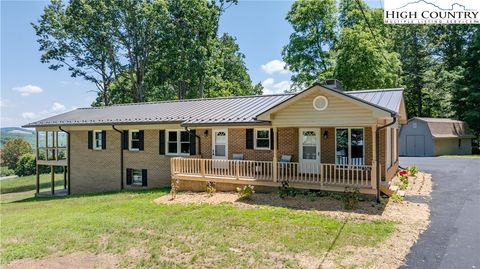 Single Family Residence in Sparta NC 396 Doctor Street.jpg