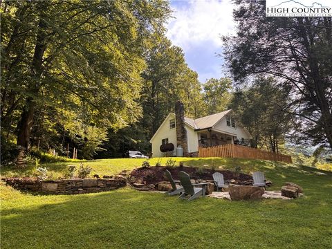 Single Family Residence in Deep Gap NC 295 Jake’s Mountain Road.jpg