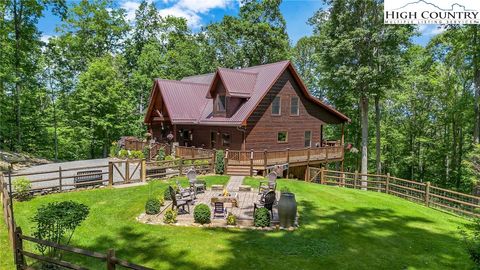 Single Family Residence in Lansing NC 180 Raccoon Ridge.jpg
