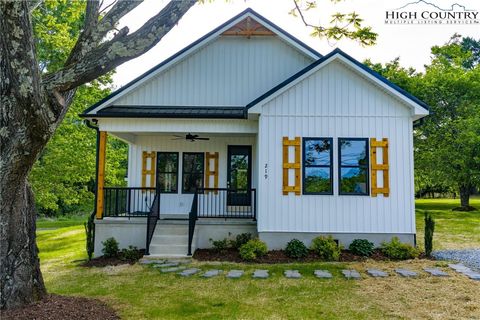 Single Family Residence in Sparta NC 219 Grayson Street.jpg