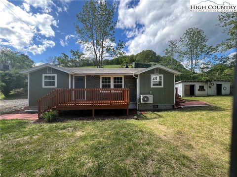 Single Family Residence in Lansing NC 9635 Hwy 194 N.jpg