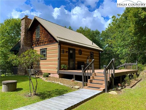 Single Family Residence in Grassy Creek NC 2259 Grassy Creek Road.jpg