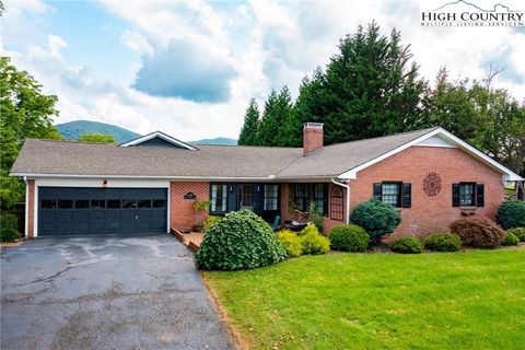 Single Family Residence in Glade Valley NC 438 Glade Valley Road.jpg