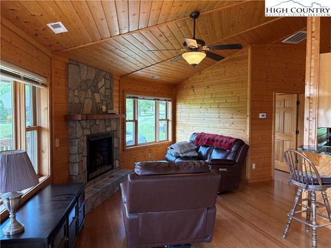 Single Family Residence in Sparta NC 236 Toms Knob Road 12.jpg
