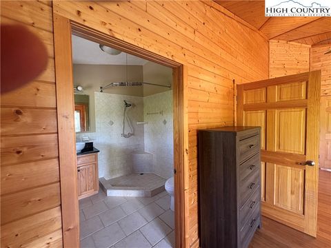 Single Family Residence in Sparta NC 236 Toms Knob Road 24.jpg