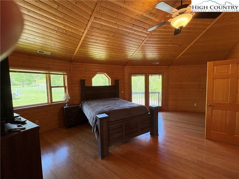 Single Family Residence in Sparta NC 236 Toms Knob Road 21.jpg