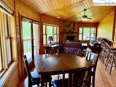 Single Family Residence in Sparta NC 236 Toms Knob Road 13.jpg