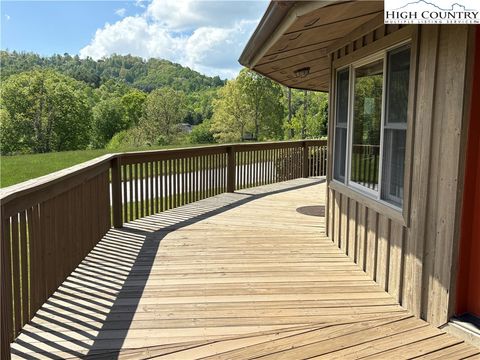 Single Family Residence in Sparta NC 236 Toms Knob Road 7.jpg