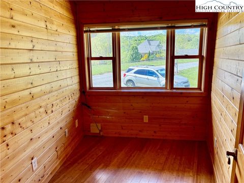 Single Family Residence in Sparta NC 236 Toms Knob Road 20.jpg