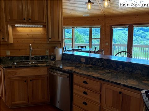 Single Family Residence in Sparta NC 236 Toms Knob Road 18.jpg