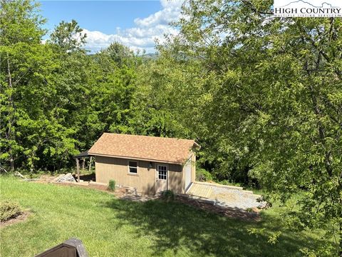Single Family Residence in Sparta NC 236 Toms Knob Road 30.jpg