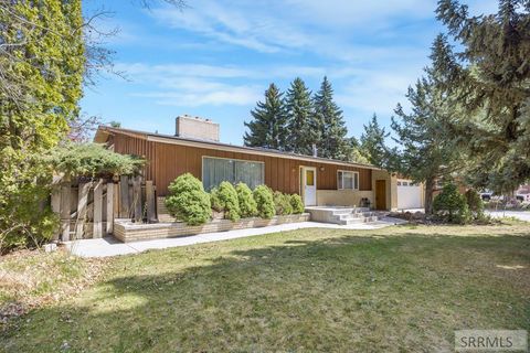 Single Family Residence in IDAHO FALLS ID 3333 Handly Ave.jpg
