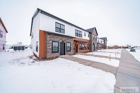  in IDAHO FALLS ID 5105 N Beach Dr.jpg