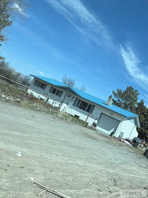Single Family Residence in IDAHO FALLS ID 7218 S Holmes Avenue.jpg