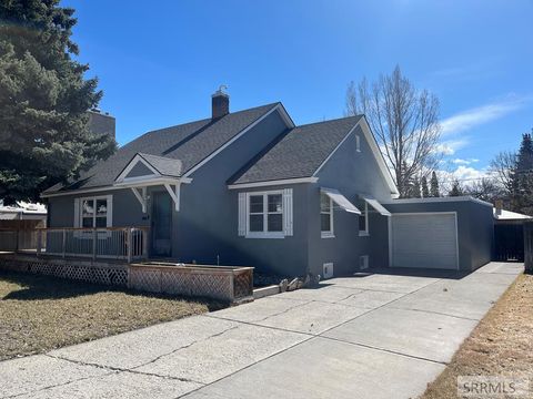 Single Family Residence in IDAHO FALLS ID 480 3rd Street.jpg