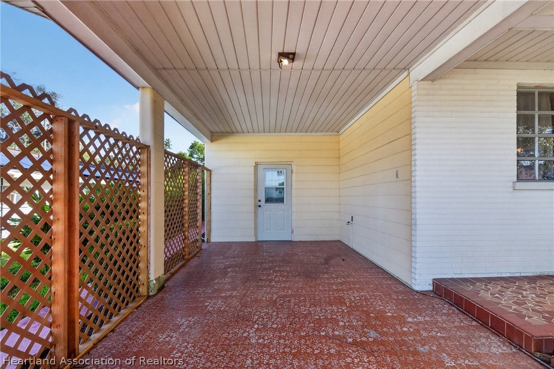 203 E Lagrande St, Avon Park, FL 33825 photo