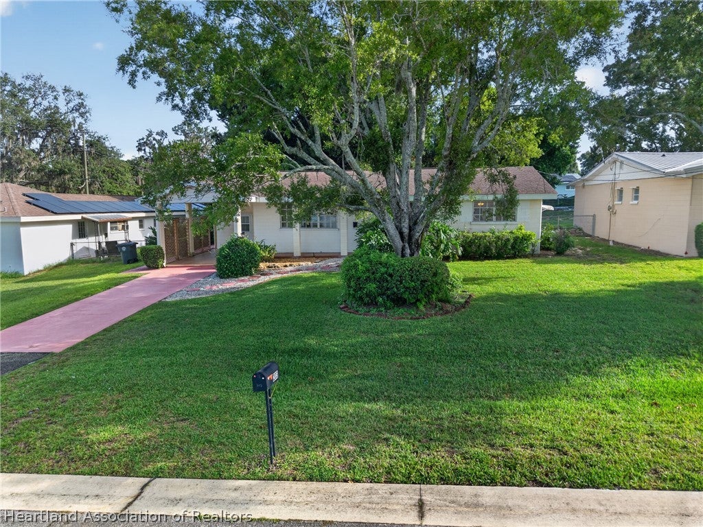 203 E Lagrande St, Avon Park, FL 33825 photo