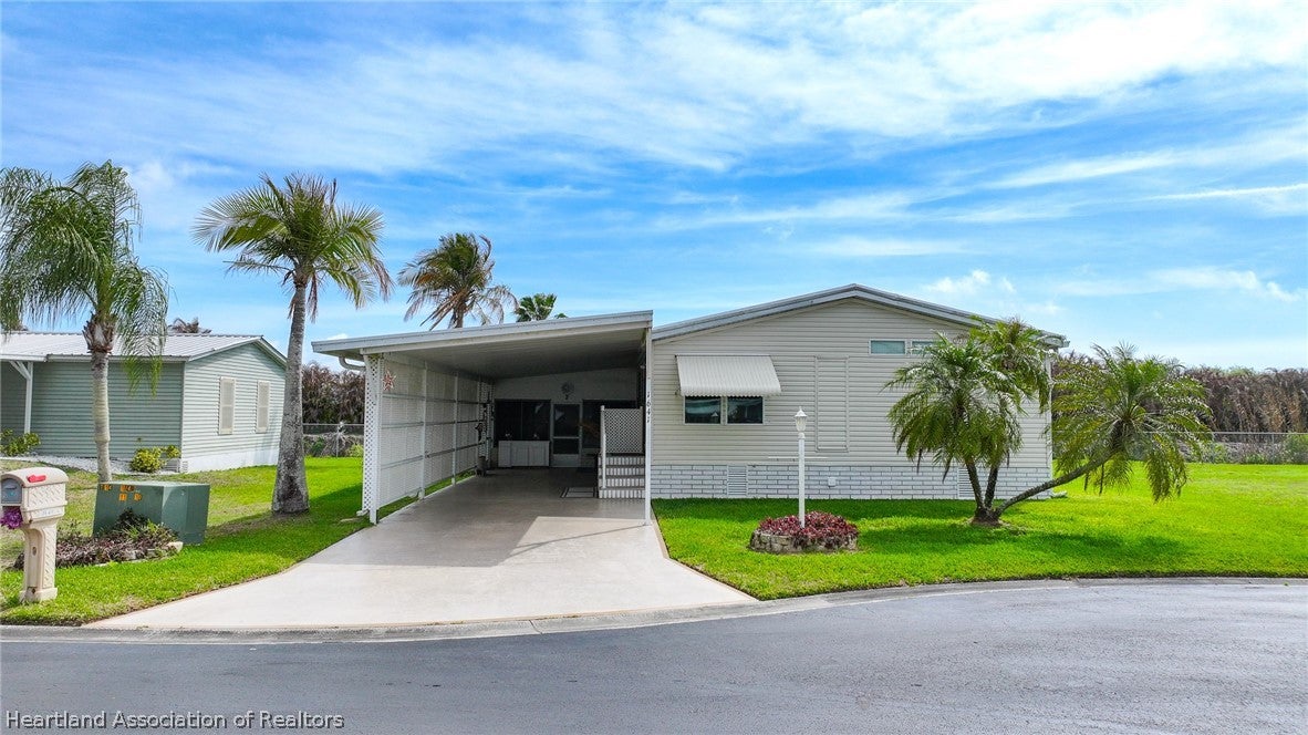 1641 35 Cir, Okeechobee, FL 34974