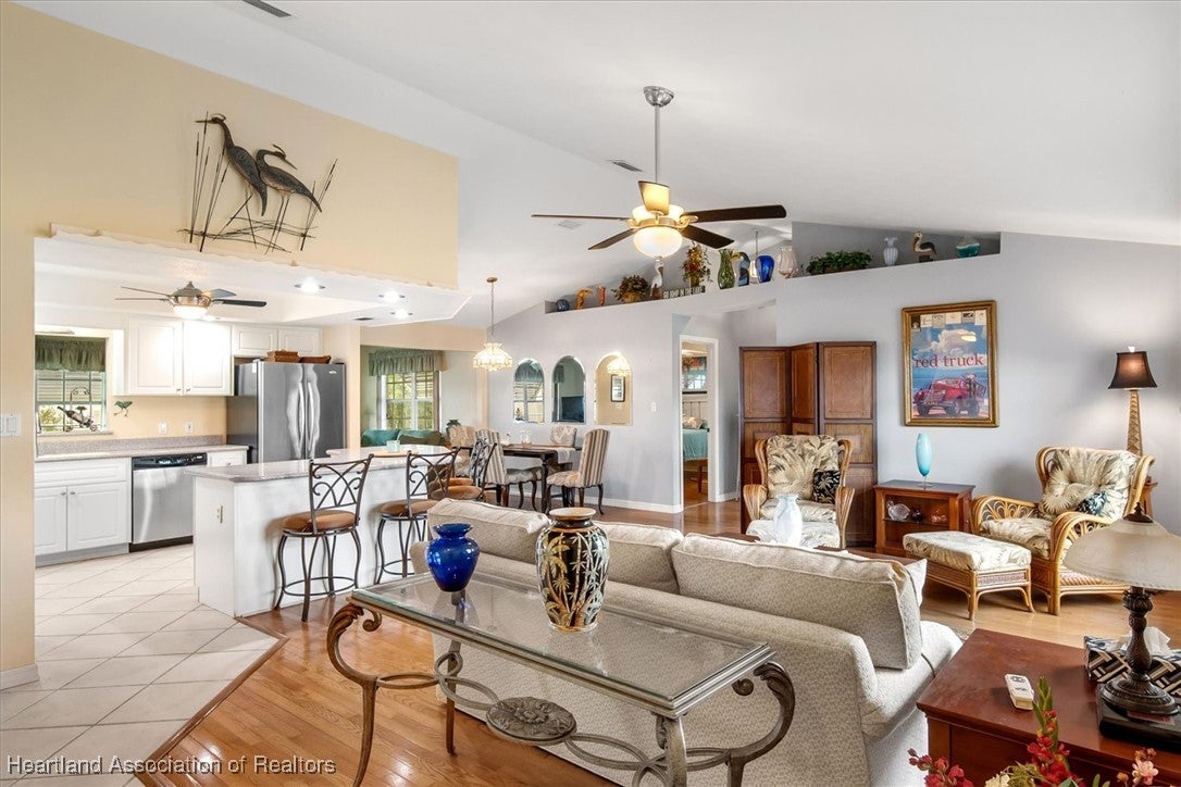 109 Lakefront Ct, Lake Placid, FL 33852 photo