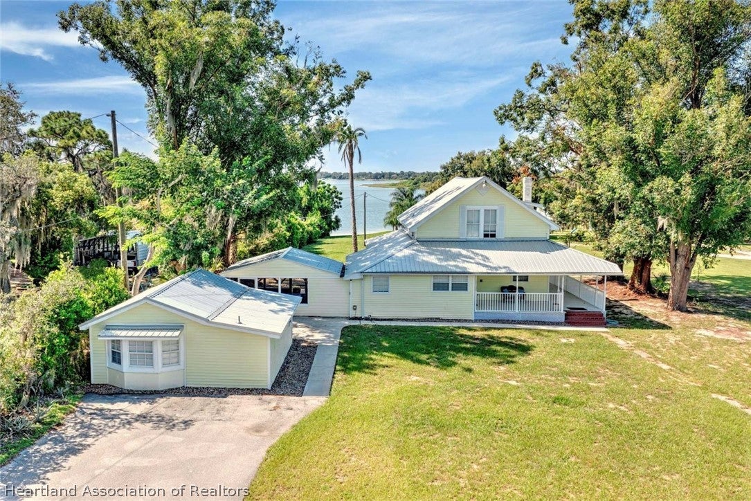 606 E Cornell St, Avon Park, FL 33825 photo
