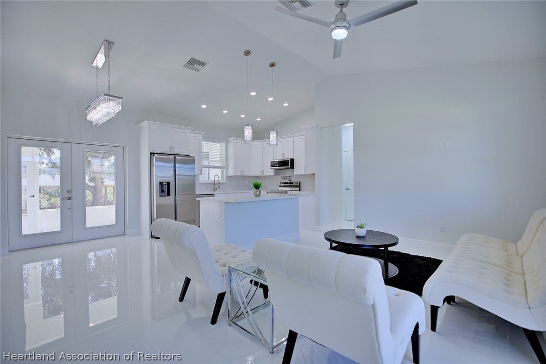 159 Bougainvillea St, Lake Placid, FL 33852 photo