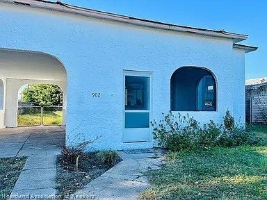 902 Woodlawn Dr, Sebring, FL 33870 photo