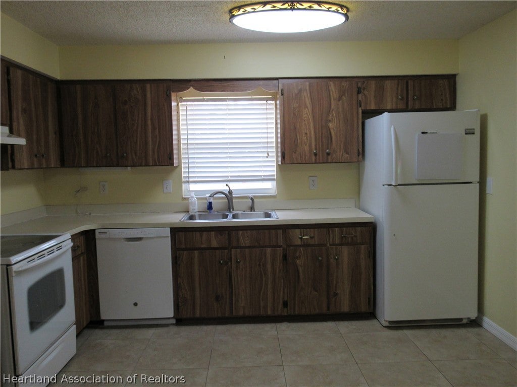 3 Duke St, Lake Placid, FL 33852 photo